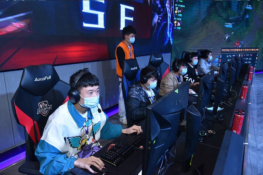 让他被媒体 让他被媒体