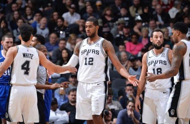 蒂爾尼受到 蒂爾尼受到